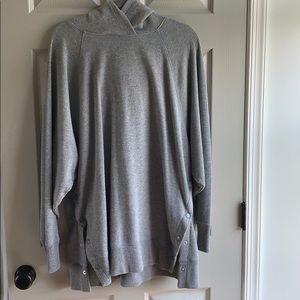 American Eagle gray button sweatshirt